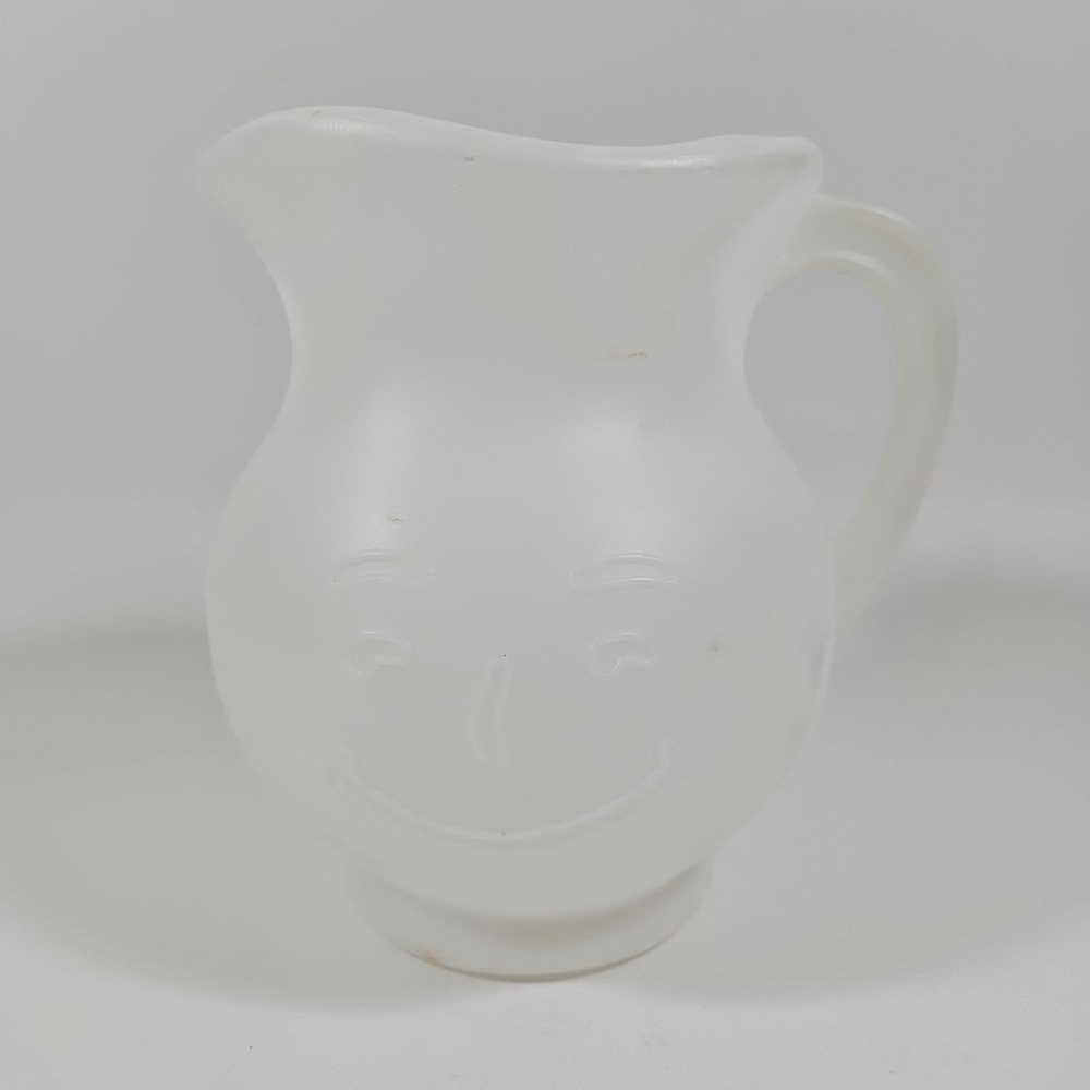 Kool Aid Man 1980's 2‎ Quart Plastic Pitcher 7.5"-Tall Preowned